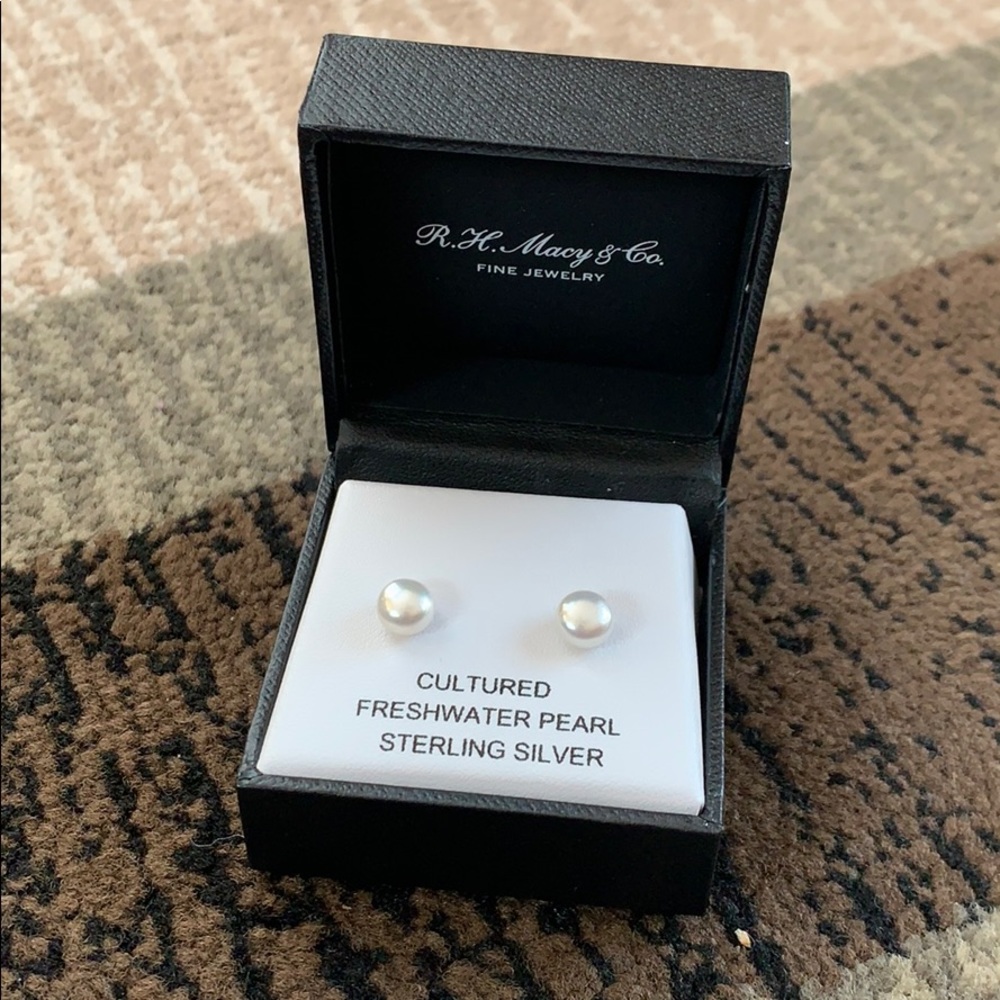 Cultured Freshwater Pearl